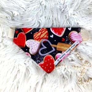 🐶 4 for $16 DOG BANDANA ( sugar cookie ) ❤️